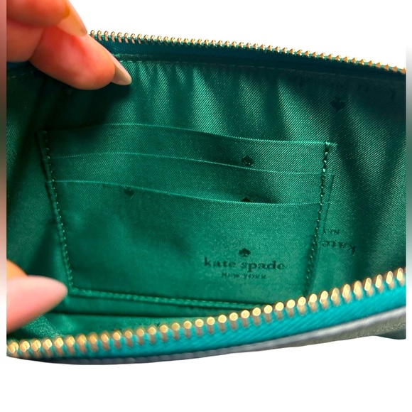 Kate Spade Wristlet - Picture 10 of 10